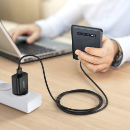 USB įkroviklis 18W Power Delivery juodas