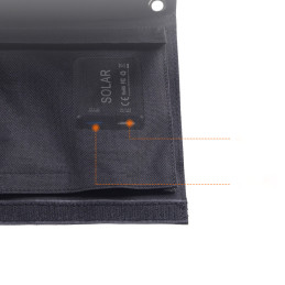 Saulės turistinis įkroviklis 22W 2xUSB atlenkiamas juodas