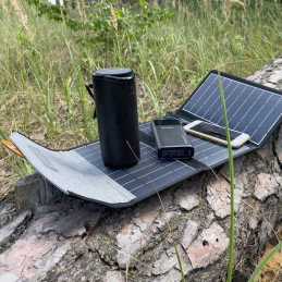 Saulės turistinis įkroviklis 22W 2xUSB atlenkiamas juodas