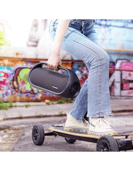 Belaidė Bluetooth garsiakalbis Bang vandeniui atsparus 60W su Powerbank funkcija juodas