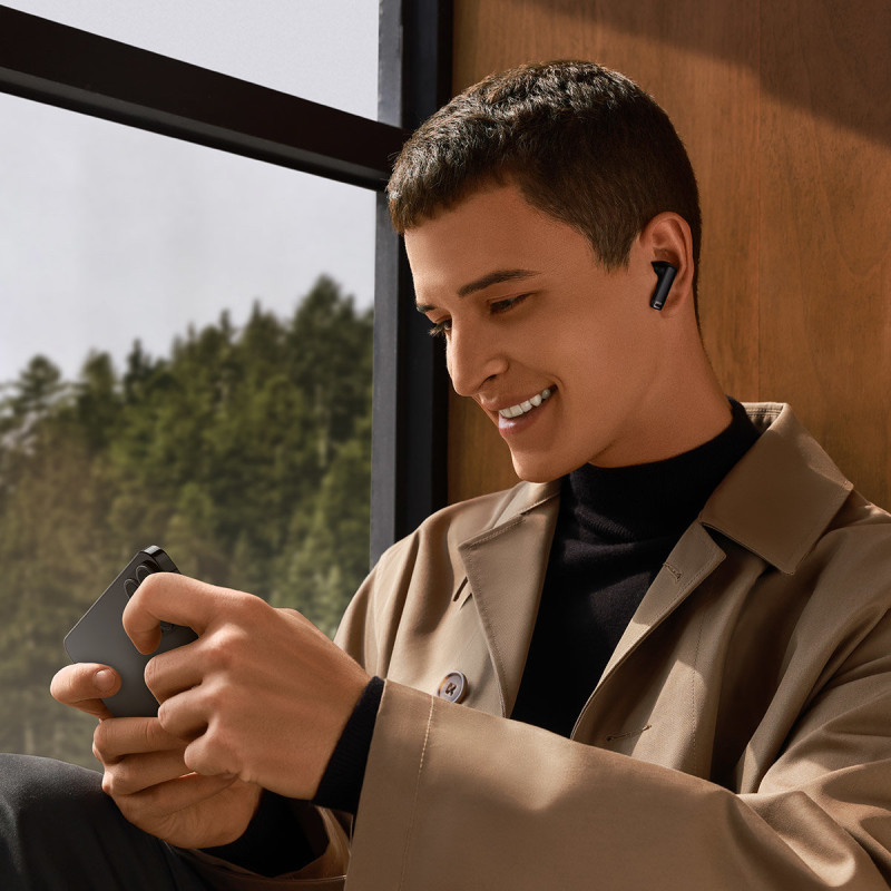 Į ausis įdedamos belaidės ausinės TWS Bluetooth 5.3 juodos