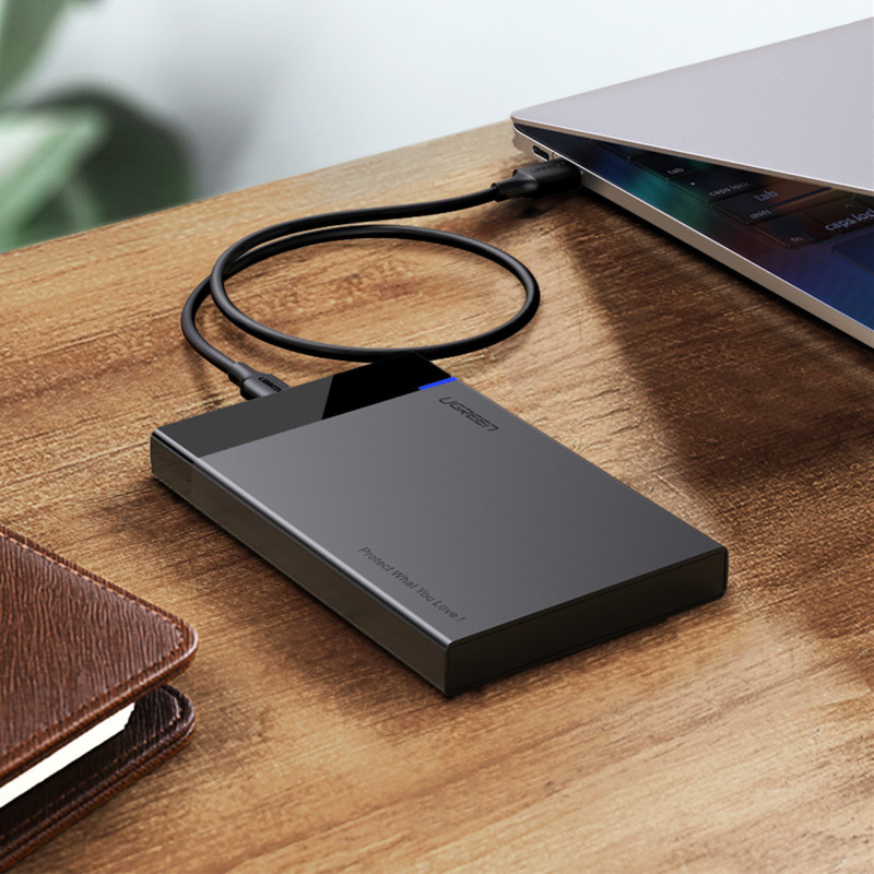 Juodos spalvos SATA 2,5 colio 6 TB USB-C 3.0 disko korpusas