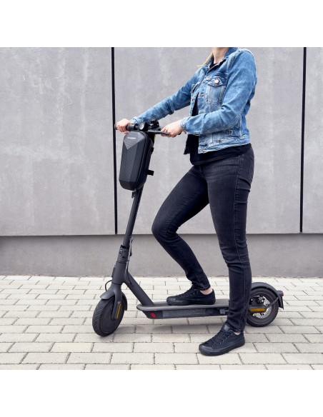 Vandeniui atsparus paspirtuko rankenos krepšys Motorolerio krepšys 4 L juodas