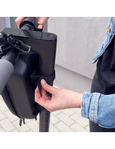 Vandeniui atsparus paspirtuko rankenos krepšys Motorolerio krepšys 4 L juodas