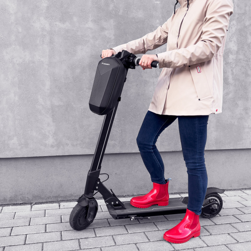 Vandeniui atsparus paspirtuko rankenos krepšys...