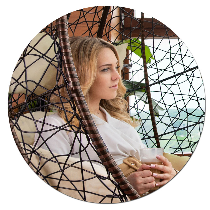 Brava rudas sodo pakabinamas fotelis + smėlio spalvos pagalvėlės Sofotel