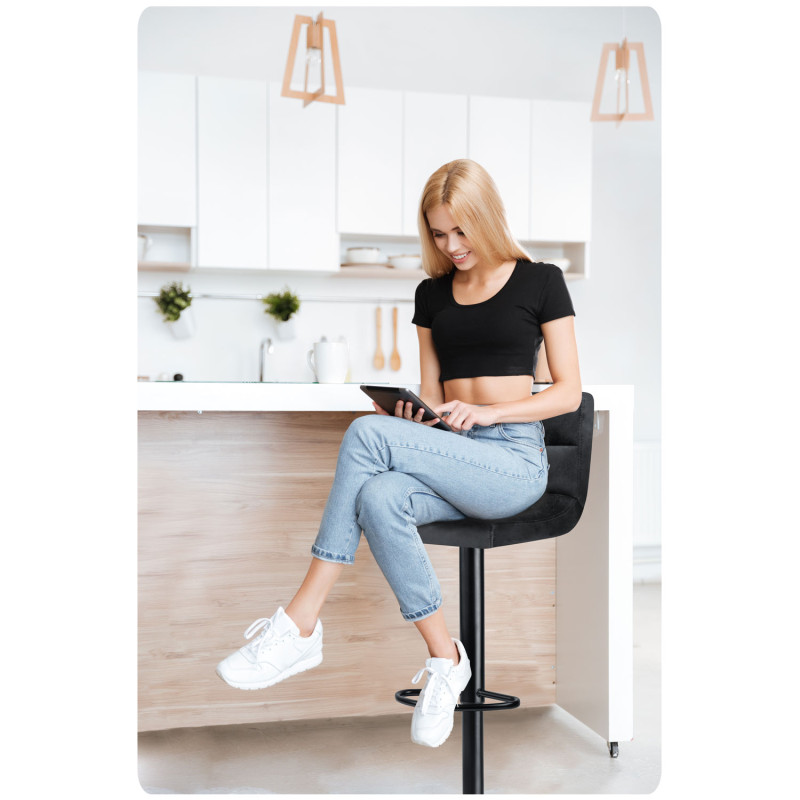 Baro kėdė su atlošu Monro juoda