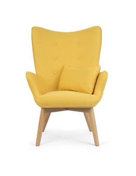 Skandinaviškai geltonas wingback fotelis su kėdute Skandinaviškai geltonas wingback fotelis su kėdute