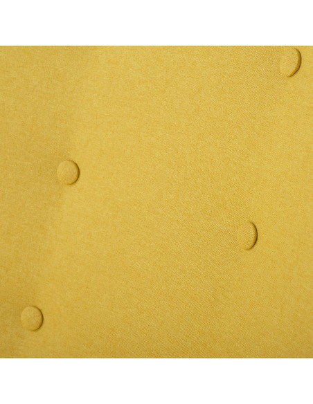 Skandinaviškai geltonas wingback fotelis su kėdute Skandinaviškai geltonas wingback fotelis su kėdute