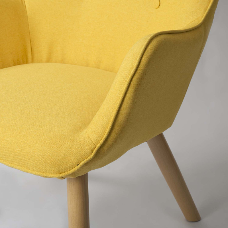Skandinaviškai geltonas wingback fotelis su kėdute
