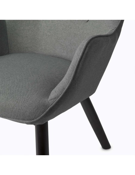 Skandinaviškai pilka kėdė su sparneliais Skandinaviškai pilka kėdė su sparneliais