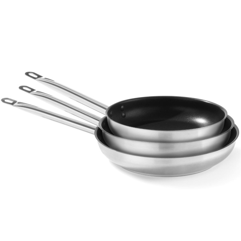 Nelipni keptuvė Profi Line be dangčio 2 l sk. 240 mm – Hendi 835401