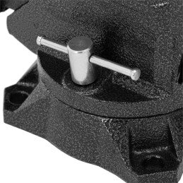 
Šaltkalvio dirbtuvių veržlė, tarpai 125 mm, plotis 125 mm
