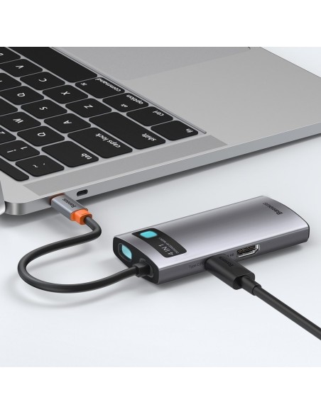
4 viename daugiafunkcis HUB Metal Gleam USB-C į USB-C maitinimo tiekimas HDMI USB 3.2 USB 2.0

