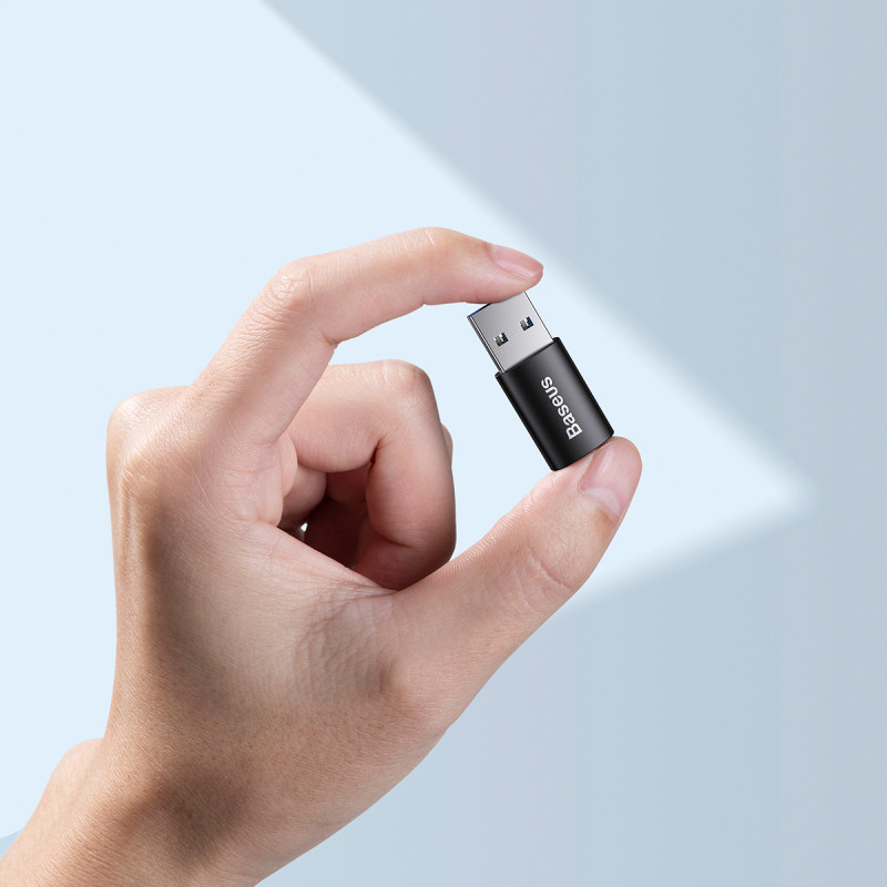 „Ingenuity“ serijos USB 3.1 OTG į USB-C adapteris – juodas