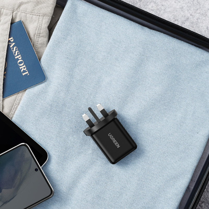 USB-A QC3.0 tinklo įkroviklis 18W JK kištukas Didžioji Britanija - juoda
