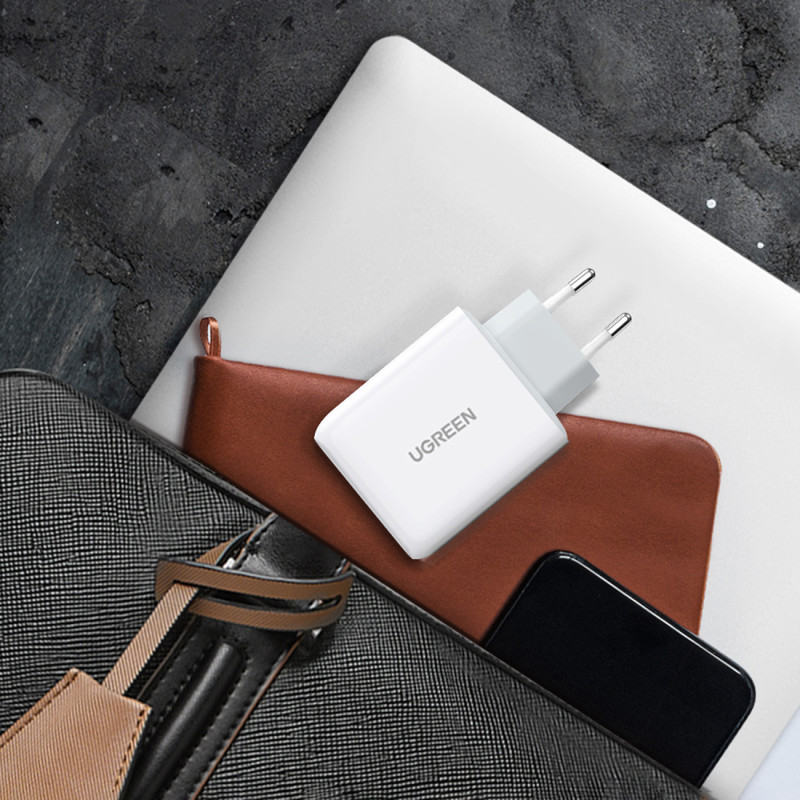Mažas greitas telefono įkroviklis 2x USB-C PD 36W - baltas