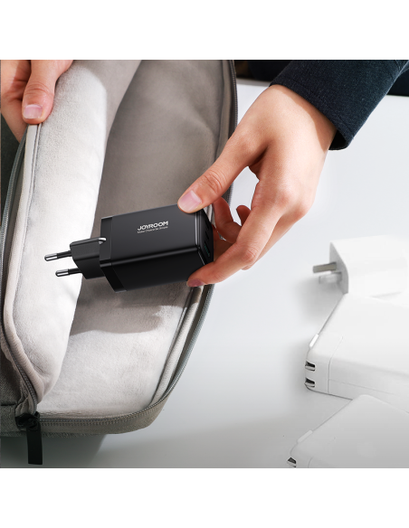 GaN USB greitas įkroviklis 2x USB-C + USB-C laidas 1,2m - juodas
 
GaN USB greitas įkroviklis 2x USB-C + USB-C laidas 1,2m - juodas