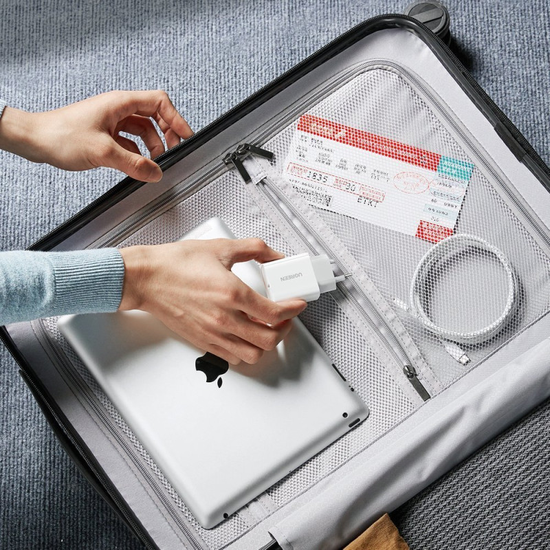 
USB Power Delivery 3.0 Quick Charge 4.0+ 20W 3A baltas įkroviklis
