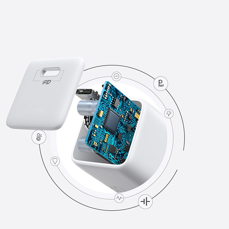 Sieninis telefono įkroviklis USB-C USB 30W PD QC 4.5A Anglų UK Kištukas Baltas