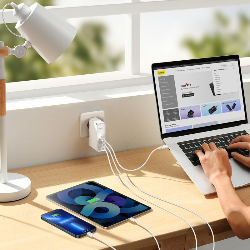 GaN5 Pro greitas įkroviklis 2x USB-C + USB 140W baltas