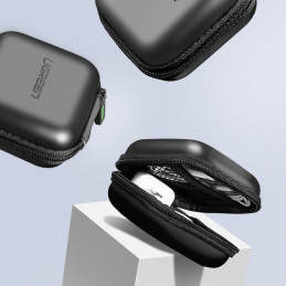 
Dėžutė ausinėms ir GSM priedams 8x8cm juoda
