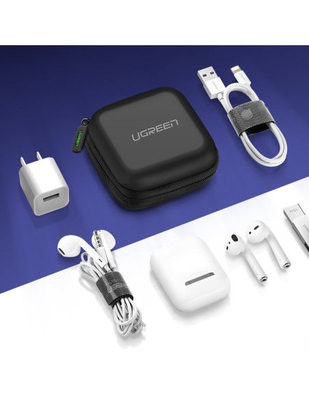 Dėžutė ausinėms ir GSM priedams 8x8cm juoda
 
Dėžutė ausinėms ir GSM priedams 8x8cm juoda