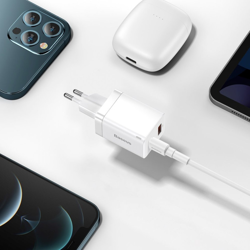 Greitas USB įkroviklis USB-C 30W PD QC Super Si Pro balta