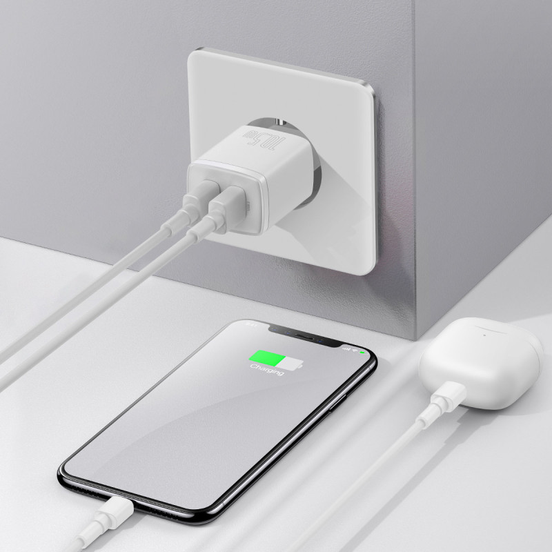 Mažas kompaktiškas 2x USB 10.5W sieninis įkroviklis, baltas