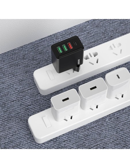 
Greitas sieninis įkroviklis 3x USB + 1x USB-C 20W PD QC 3.0 black
