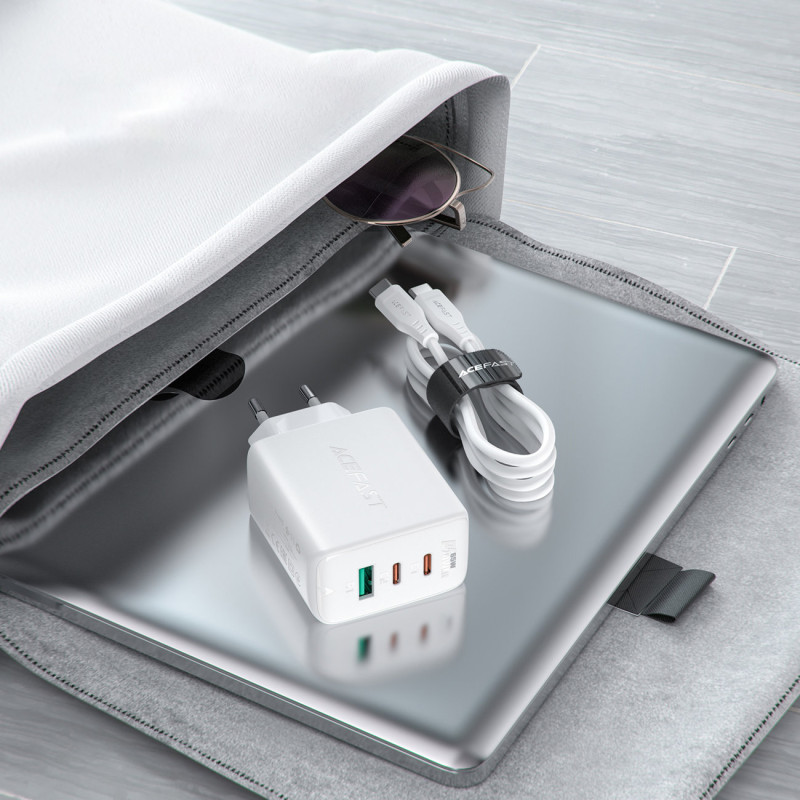 2in1 Sieninis įkroviklis 2x USB-C USB 65W + baltas USB-C laidas