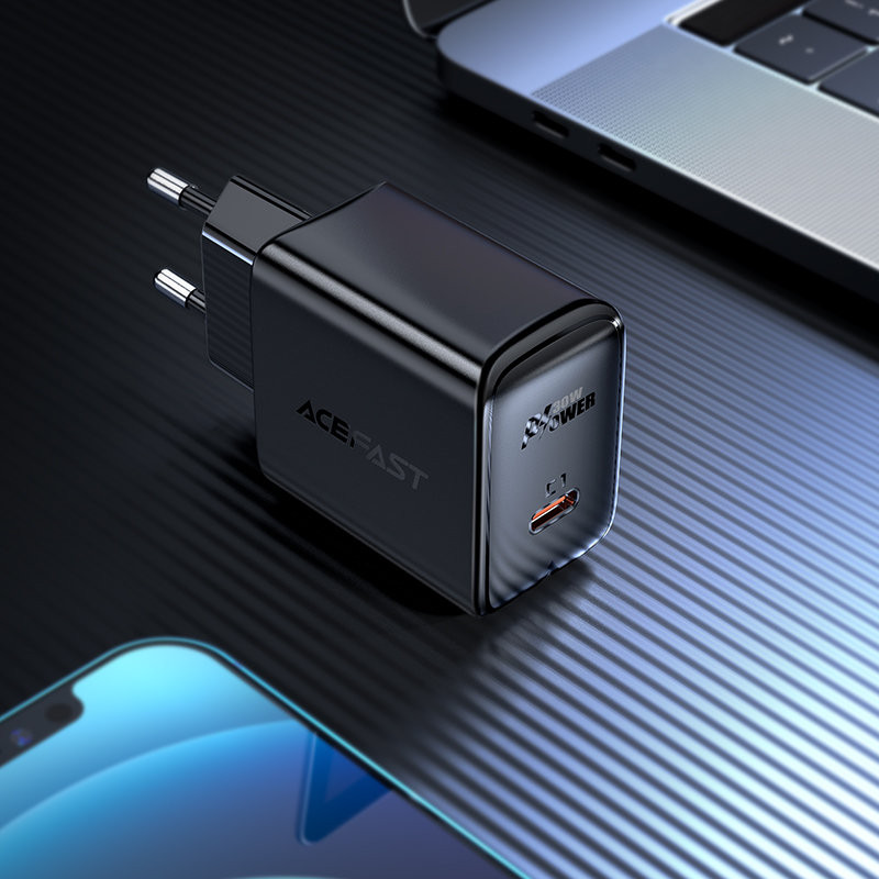 GaN USB-C 30W PD QC 3.0 AFC FCP sieninis įkroviklis juodas