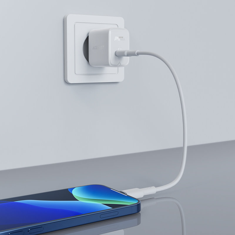 GaN USB-C 30W PD QC 3.0 AFC FCP sieninis įkroviklis juodas