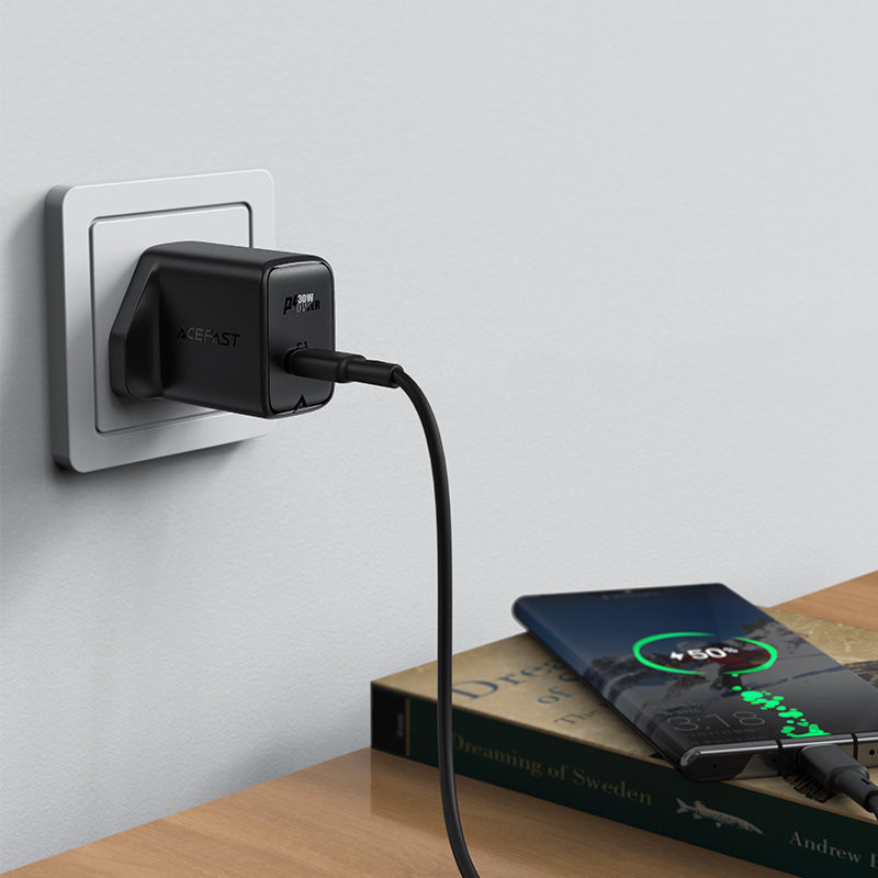 Angliškas GaN USB-C įkroviklis 30W Q3 3.0 AFC FCP UK kištukas baltas