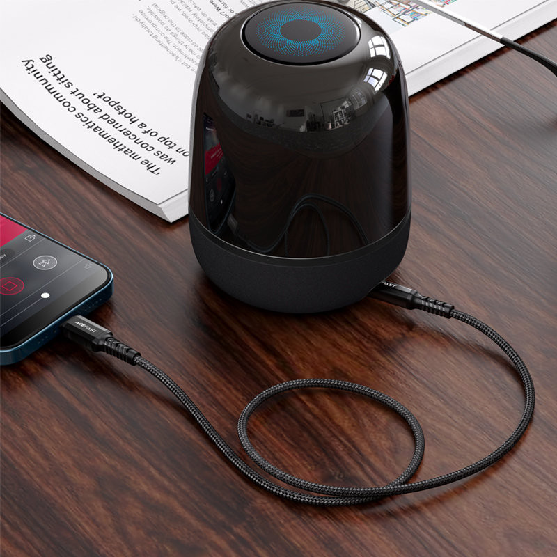 
AUX garso laidas iPhone MFI Lightning - 3,5 mm mini lizdas 1,2 m juodas
