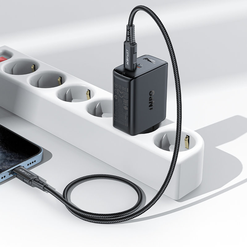 A29 GaN sieninis įkroviklis, du USB-C PD prievadai, 50W, juodas