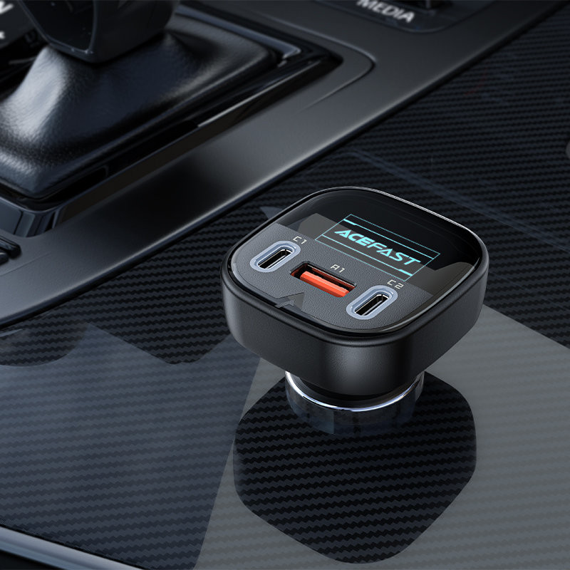 Automobilinis įkroviklis su ekranu 2x USB-C 1x USB 101W Power Delivery QC 4.0 juoda