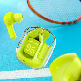 
Į ausis įdedamos TWS Bluetooth belaidės ausinės, žalios spalvos
