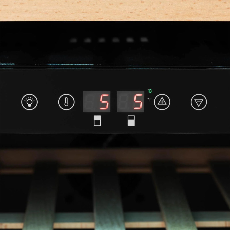 
Vyno šaldytuvas, 6 LED apšviestos lentynos, 46 buteliai, 135L, juoda
