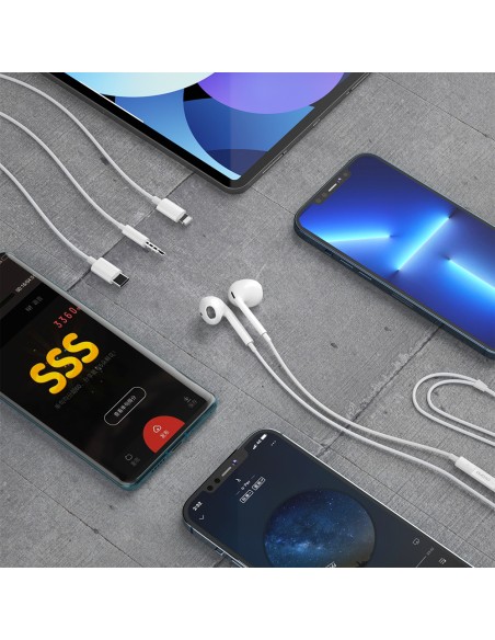 
Į ausis įdedamos laidinės ausinės su 3,5 mm mini jack jungtimi, baltos spalvos
