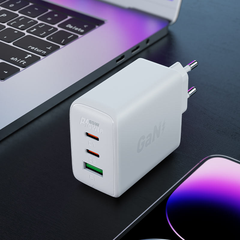 
GaN greitas įkroviklis 2x USB-C USB-A PPS PD QC4+ 65W juodas
