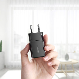 
Mažas USB 2.1A telefono pakrovėjas, juodas
