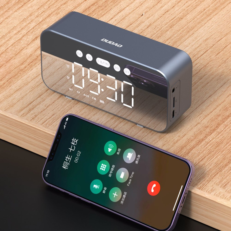 6in1 Žiūrėti žadintuvas FM radijas Bluetooth garsiakalbis AUX TF SD kortelių skaitytuvas sidabrinis