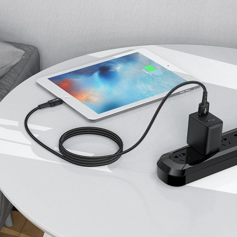 MFI kabelis iPhone USB - Lightning 2.4A 1.8m juodas
