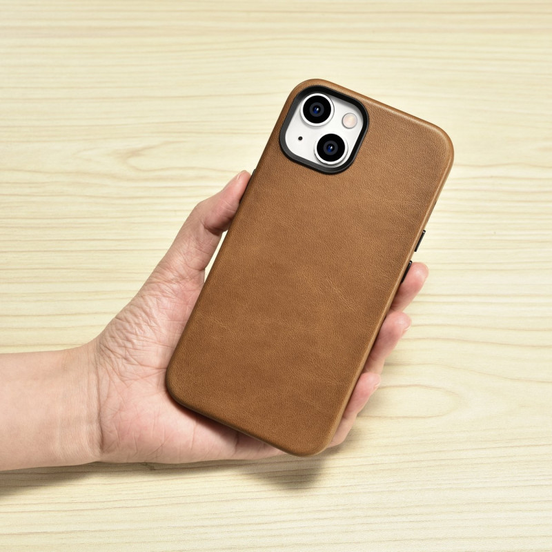 iPhone 14 magnetinis odinis dėklas su MagSafe Oil Wax Premium Leather Case šviesiai rudos spalvos