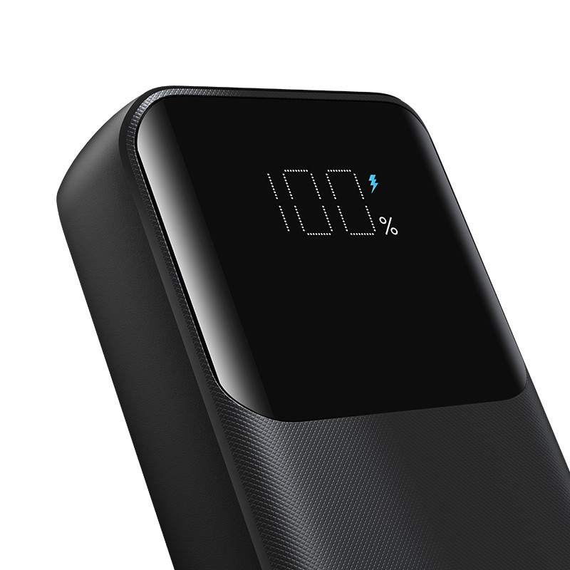 Powerbank 30W 10000mAh su integruotais iPhone Lightning ir USB-C laidais, juodas