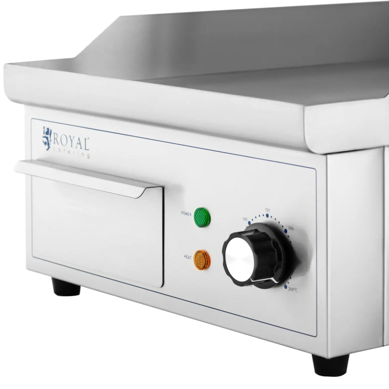 
Elektrinis grilis, lygi grilio plokštė, 35 x 38 cm, 2000 W
