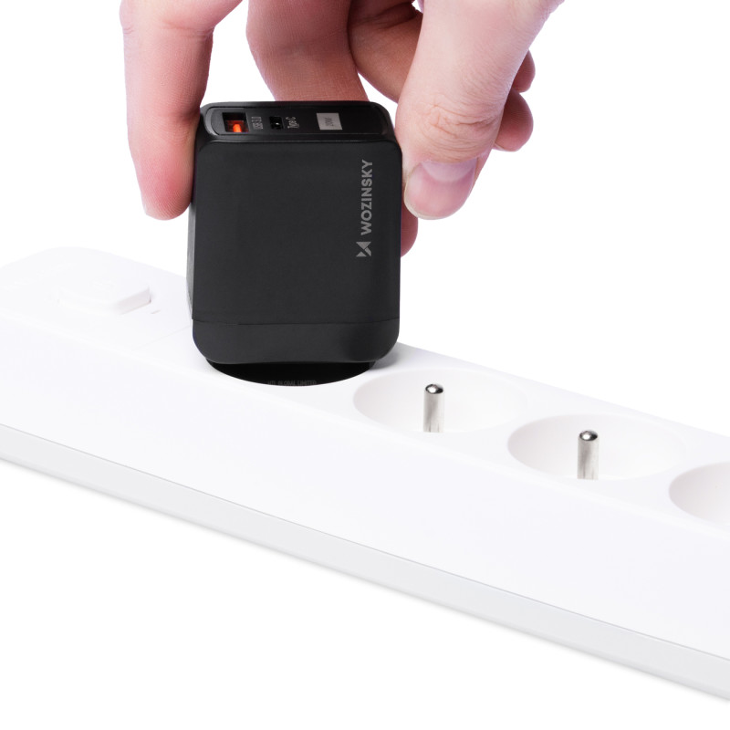 Sieninis įkroviklis su 2 USB prievadais USB-C 20W juodas