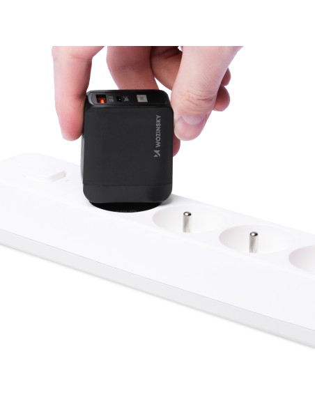 Sieninis įkroviklis su 2 USB prievadais USB-C 20W juodas Sieninis įkroviklis su 2 USB prievadais USB-C 20W juodas