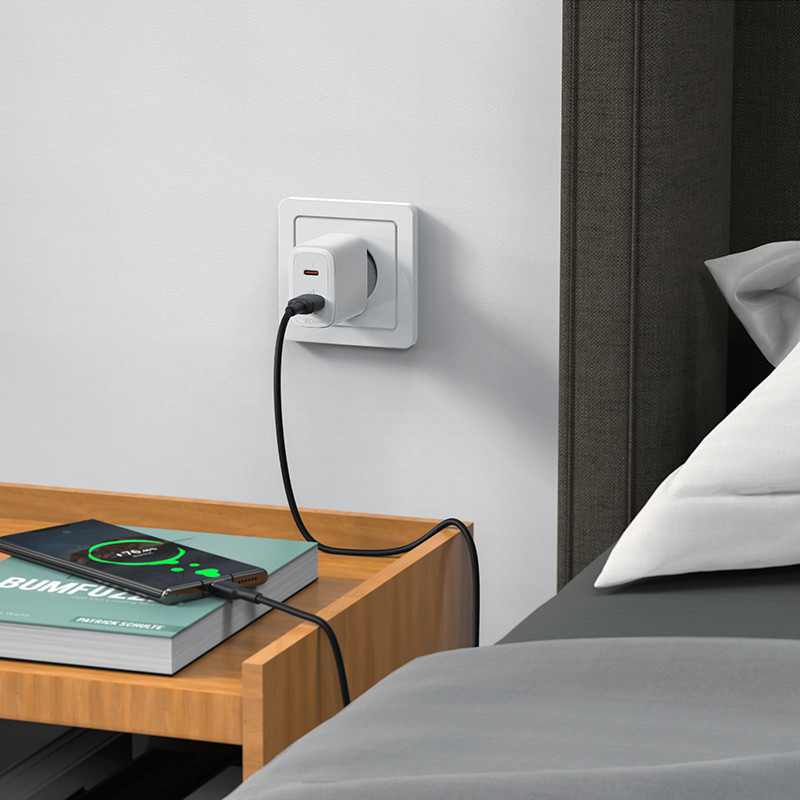 USB-C ir USB 20 W sieninis įkroviklis PPS PD QC 3.0 AFC FCP baltas